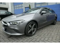 Grau (metallic) Gebraucht 2020 Mercedes CLA220 Shooting Brake Kombi | 24.849 € (Fairer Preis)