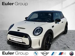 Weiss Gebraucht 2023 Mini Cooper SE Kleinwagen | 21.266 € (Fairer Preis)