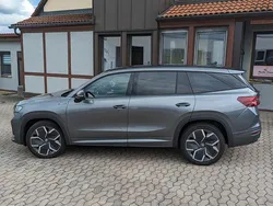 Grau Gebraucht 2025 Skoda Kodiaq SportLine SUV | 49.950 € (Fairer Preis)