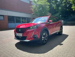 Rot Gebraucht 2021 Peugeot e-2008 Allure SUV | 16.200 € (Guter Preis)