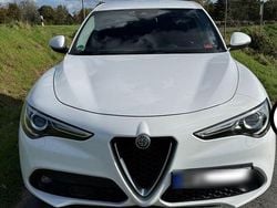 Weiß Gebraucht 2017 Alfa Romeo Stelvio Super SUV | 19.000 € (Fairer Preis)