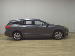 Grau Gebraucht 2020 Ford Focus Cool & Connect Kombi | 8.980 € (Guter Preis)