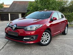 Rot Gebraucht 2014 Renault Mégane III Initiale Paris Limousine | 6.490 € (Fairer Preis)