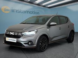 Grau Gebraucht 2024 Dacia Sandero Expression Kleinwagen | 19.299 € (Etwas zu teuer)