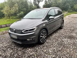 Grau Gebraucht 2018 VW Touran Sound Van / Kleinbus | 22.900 € (Fairer Preis)