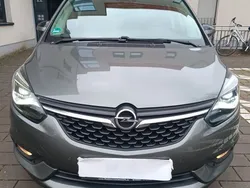 Grau Gebraucht 2017 Opel Zafira Van / Kleinbus | 10.100 € (Superpreis)