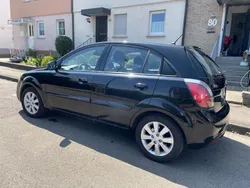 Schwarz Gebraucht 2009 Kia Rio Spirit Limousine | 2.000 € (Teuer)