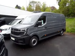 Grau Neu 2025 Renault Master Van | 35.405 € (Guter Preis)