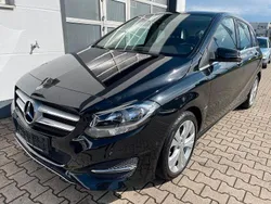 Schwarz Gebraucht 2015 Mercedes B180 Van / Kleinbus | 13.770 € (Fairer Preis)