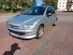 Silber Gebraucht 2008 Peugeot 206 Limousine | 2.500 € (Etwas zu teuer)