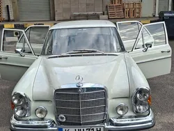 Weiß Gebraucht 1971 Mercedes 280 Limousine | 22.999 €