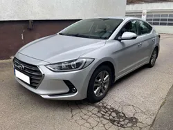 Silber Gebraucht 2017 Hyundai Elantra Comfort Limousine | 8.200 €