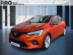 Valencia orange (orange) Gebraucht 2022 Renault Clio V Business Limousine | 13.489 € (Fairer Preis)