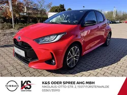 Rot / solid red (s) Gebraucht 2020 Toyota Yaris Edition Limousine | 17.990 € (Fairer Preis)