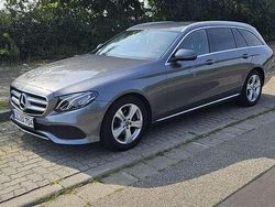 Grau Gebraucht 2017 Mercedes E200 Kombi | 22.000 € (Etwas zu teuer)
