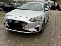 Silber Gebraucht 2019 Ford Focus Cool & Connect Limousine | 10.500 € (Fairer Preis)