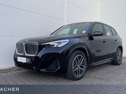 Saphirschwarz metallic Gebraucht 2023 BMW iX1 Shadowline SUV | 38.899 € (Guter Preis)