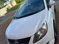 Weiß Gebraucht 2010 Opel Corsa Edition Kleinwagen | 4.200 € (Fairer Preis)