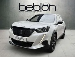 Perlmutt weiss Gebraucht 2023 Peugeot 2008 Allure SUV | 22.880 € (Fairer Preis)