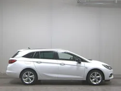 Weiss Gebraucht 2022 Opel Astra Business Elegance Kombi | 10.980 € (Superpreis)