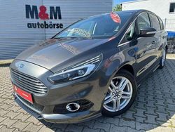 Grau Gebraucht 2016 Ford S-MAX Titanium Van / Kleinbus | 15.900 € (Etwas zu teuer)