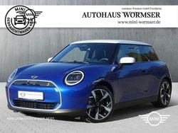 Blazing blue Gebraucht 2024 Mini Cooper SE Kleinwagen | 30.660 € (Guter Preis)