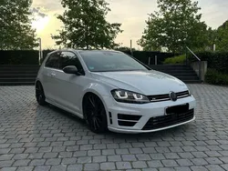 Weiß Gebraucht 2013 VW Golf VI R Coupé | 21.000 €