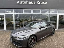 Grigio vesuvio metallic Gebraucht 2023 Alfa Romeo Giulia Premium Limousine | 36.990 € (Etwas zu teuer)