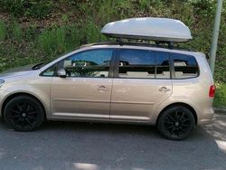 Gold Gebraucht 2011 VW Touran Van / Kleinbus | 8.500 € (Etwas zu teuer)