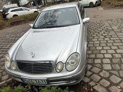 Silber Gebraucht 2002 Mercedes E320 Avantgarde Limousine | 3.100 € (Guter Preis)