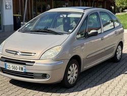 Sandbeige/metalliclackierung Gebraucht 2004 Citroën Xsara Picasso Exclusive Van / Kleinbus | 1.500 €