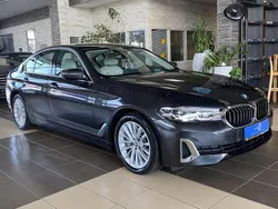 Grau sophistograu (metallic) Gebraucht 2021 BMW 530e Luxury Line Limousine | 30.500 € (Fairer Preis)