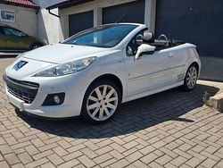 Weiß Gebraucht 2011 Peugeot 207 CC Premium Cabrio | 4.900 € (Etwas zu teuer)