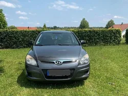 Grau Gebraucht 2009 Hyundai i30 Classic Kombi | 2.000 € (Superpreis)