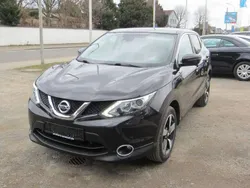 Black (m) Gebraucht 2016 Nissan Qashqai N-Connecta SUV | 12.990 € (Fairer Preis)
