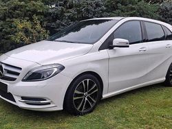 Weiß Gebraucht 2014 Mercedes B180 Van / Kleinbus | 14.500 € (Fairer Preis)