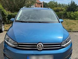 Blau Gebraucht 2017 VW Touran Van / Kleinbus | 18.500 € (Fairer Preis)