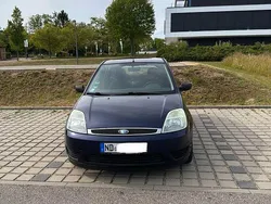 Blau Gebraucht 2004 Ford Fiesta Ambiente Kleinwagen | 2.000 € (Fairer Preis)