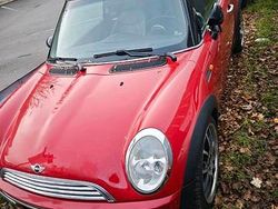 Rot Gebraucht 2002 Mini ONE Kleinwagen | 2.500 € (Teuer)