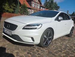 Schwarz Gebraucht 2018 Volvo V40 R-Design Kombi | 13.500 € (Fairer Preis)