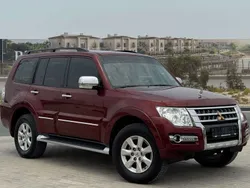 Rot Gebraucht 2019 Mitsubishi Pajero SUV | 28.900 €