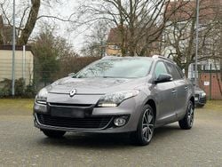 Silber Gebraucht 2013 Renault Mégane GrandTour Bose Edition Kombi | 6.990 €