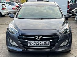 Grau Gebraucht 2015 Hyundai i30 Trend Kombi | 7.799 € (Fairer Preis)