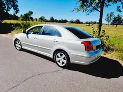 Silber Gebraucht 2007 Toyota Avensis Executive Limousine | 2.800 € (Guter Preis)
