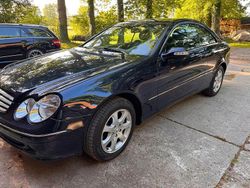Blau Gebraucht 2002 Mercedes CLK240 Elegance Coupé | 13.990 €