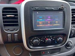 Schwarz Gebraucht 2018 Renault Trafic Van / Kleinbus | 12.500 € (Guter Preis)