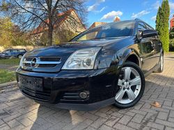 Schwarz Gebraucht 2005 Opel Vectra Kombi | 3.490 € (Etwas zu teuer)