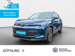 Nightshade blue metallic Gebraucht 2024 VW Tiguan Life SUV | 36.480 € (Guter Preis)