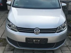 Silber Gebraucht 2012 VW Touran Van / Kleinbus | 6.200 € (Guter Preis)