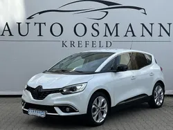 Weiß Gebraucht 2017 Renault Scénic IV Experience Van / Kleinbus | 10.900 € (Guter Preis)